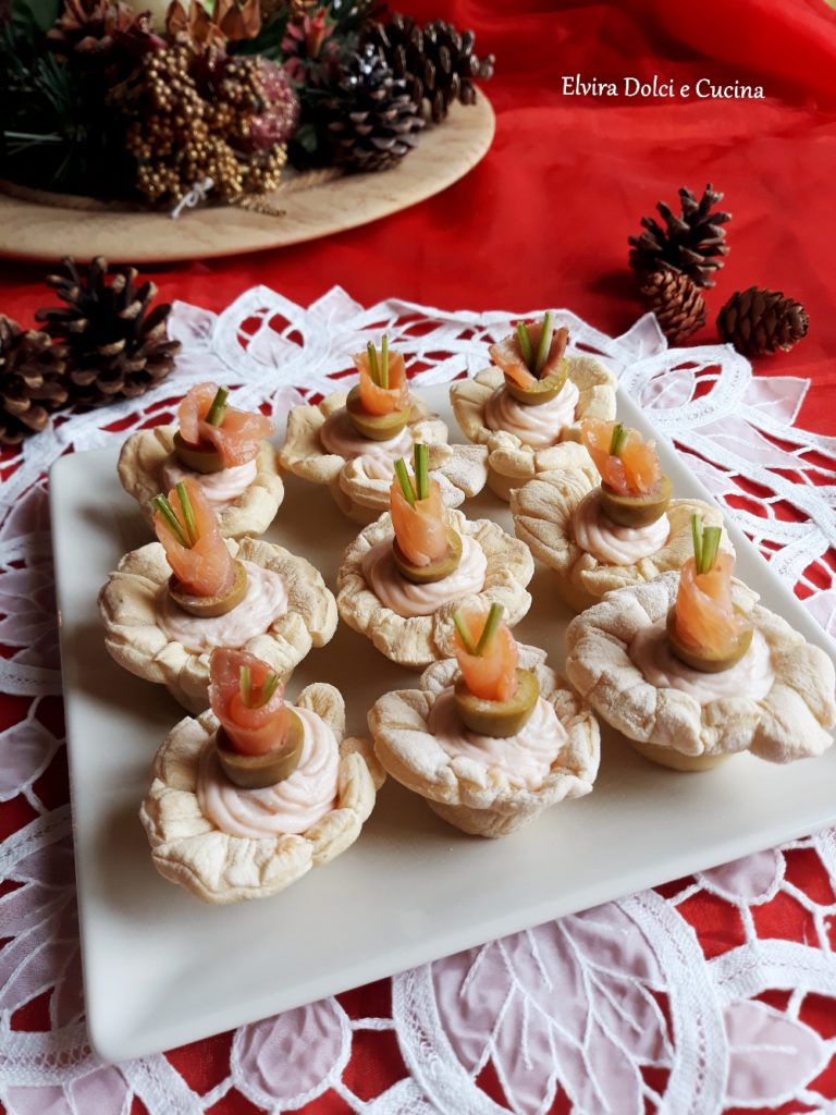 cestini di pane con mousse al salmone