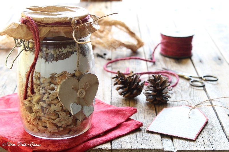 Preparato per salame al cioccolato in barattolo regalo natalizio