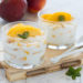 Coppette ricotta yogurt e pesche ricetta light