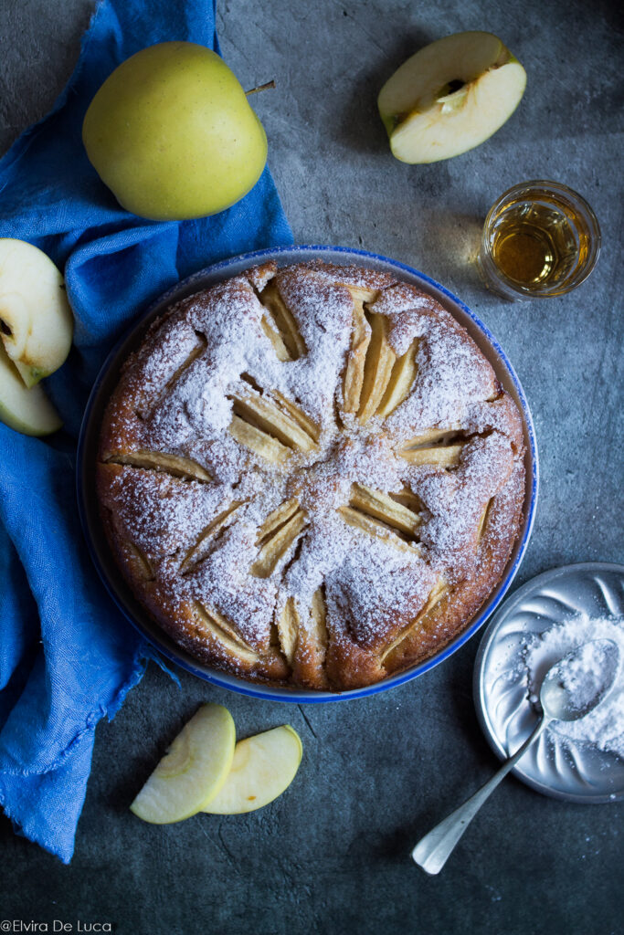 Torta di mele al rum