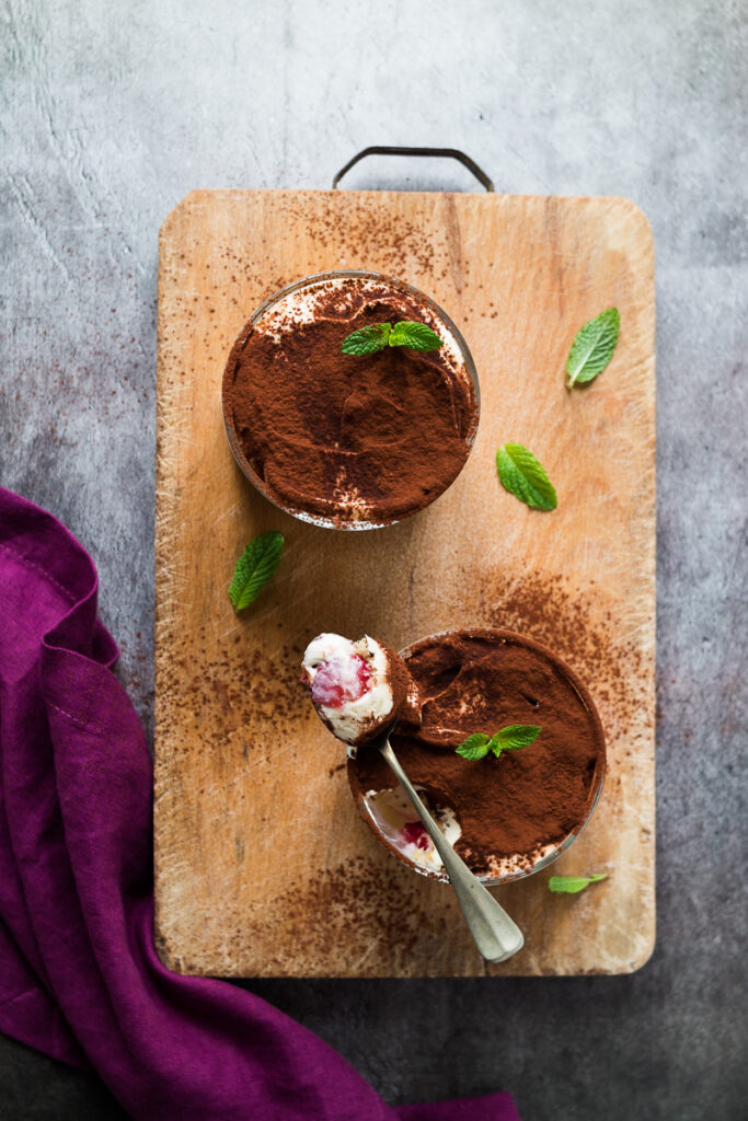 Tiramisù con colomba e fragole